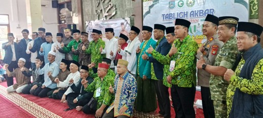 PKM STIE Ganesha dalam acara Tabligh Akbar dan Bakti Sosial di Mesjid Baiturahman, Legoso, Tangerang Selatano, 